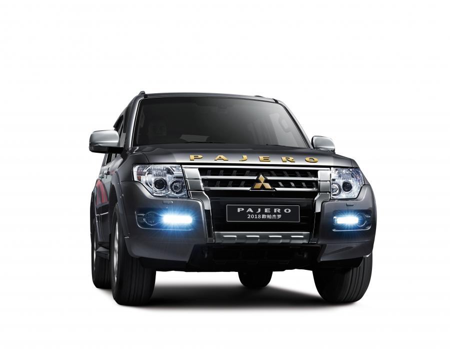  Mitsubishi Pajero 5-Door 100th Anniversary 2017 года  (CN) (фото 2 из 4)